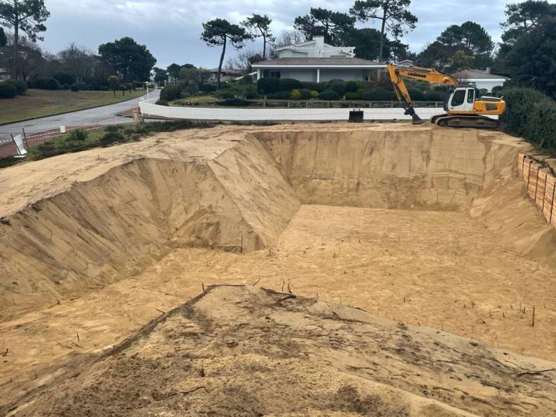 terrassement pour professionnel  au Pila