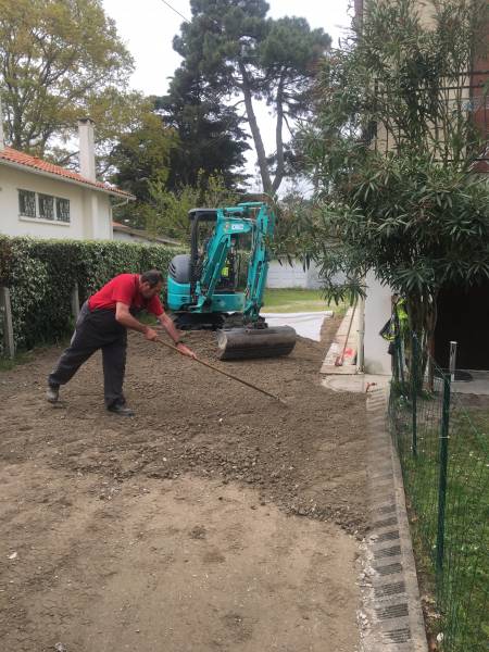 Réalisation d'un accés en concassé