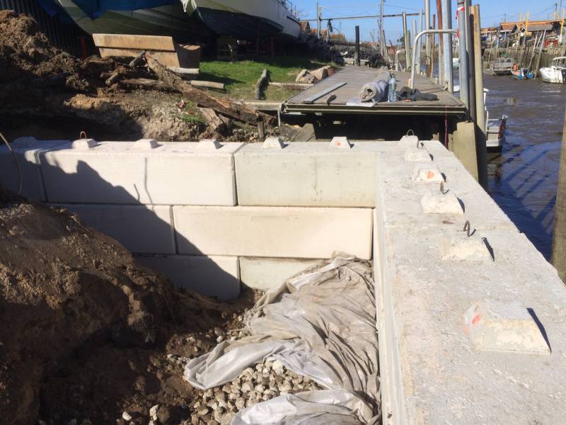 quai en VEGOMUR sur la côte du bassin d'arcachon