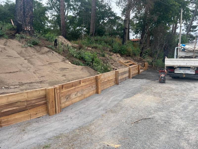 Sublimez Vos Espaces Extérieurs avec nos Traverses Paysagères sur le bassin d'Arcachon